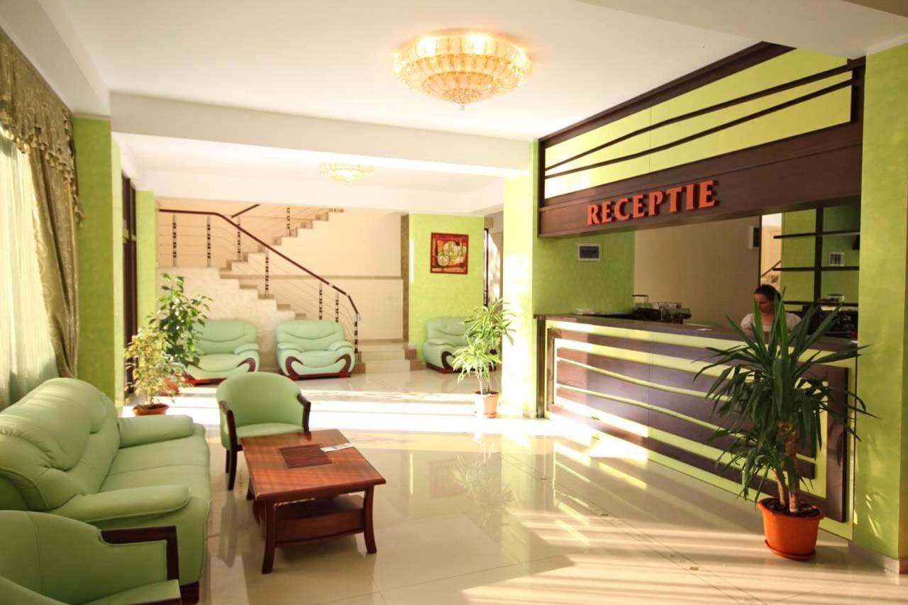 Hotel Ibiza Eforie Bagian luar foto