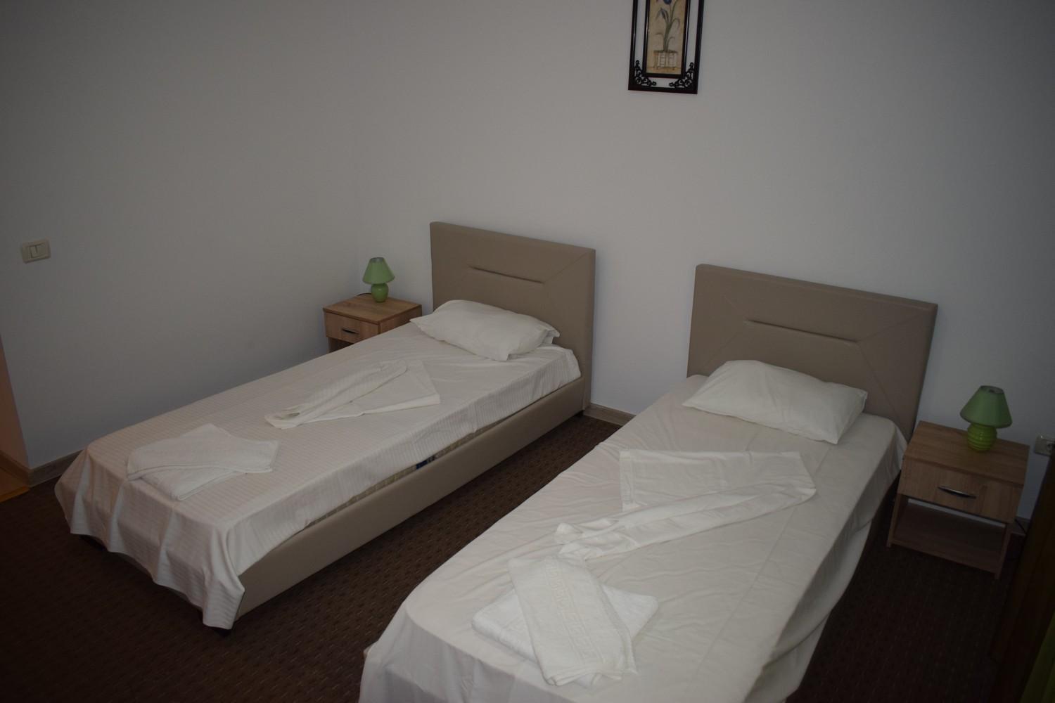 Hotel Ibiza Eforie Bagian luar foto