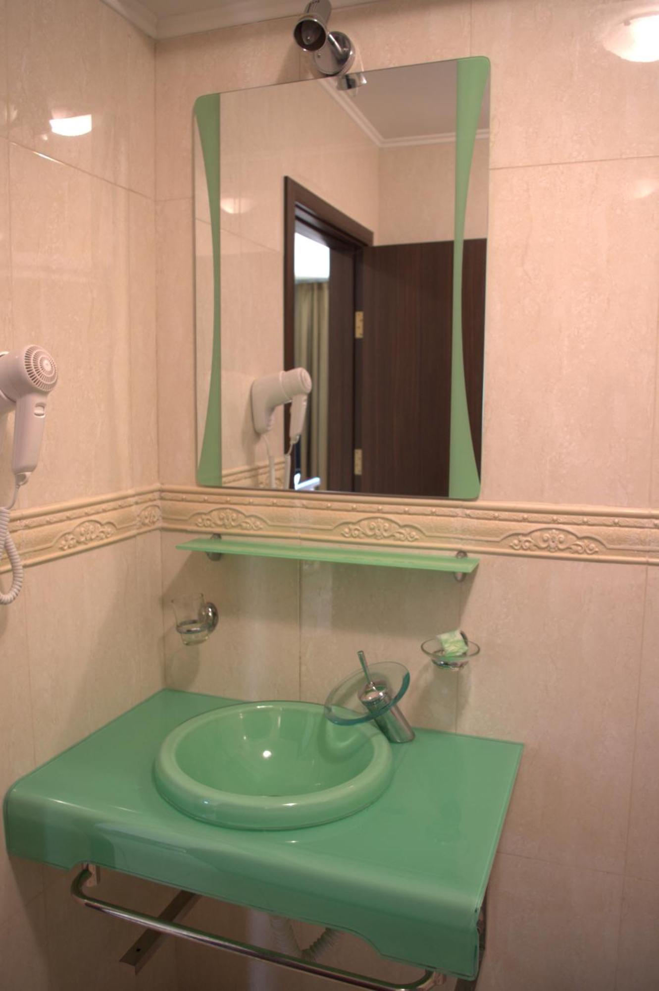Hotel Ibiza Eforie Bagian luar foto